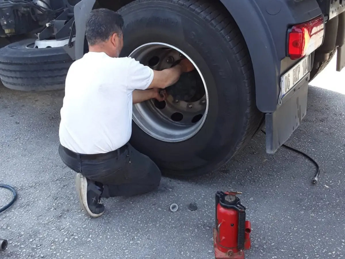 Pınarbaşı Oto Lastikçi